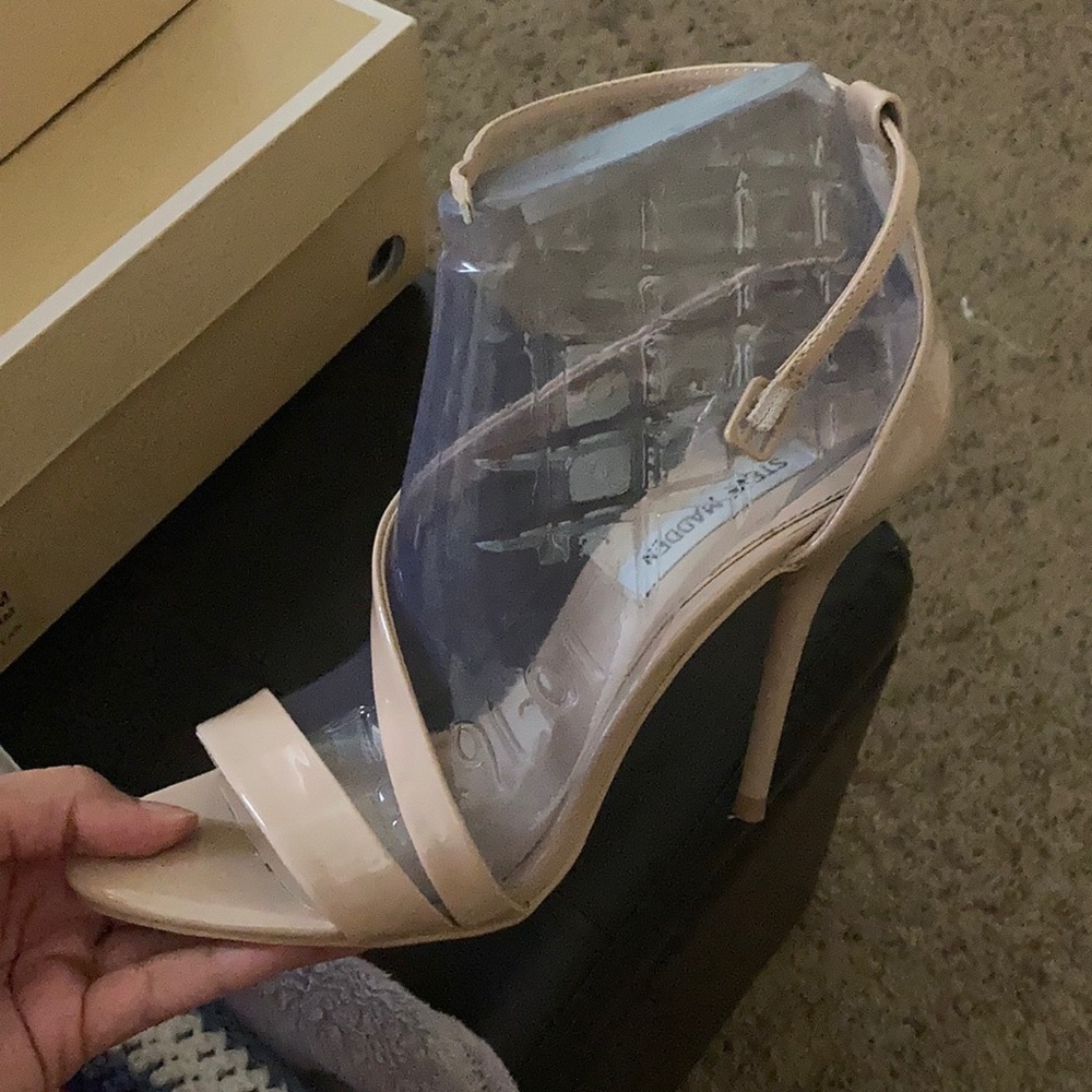 Tan Steve Madden heels size 7.5